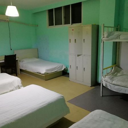 25°C Four Season Youth Hostel Qingdao Exterior foto