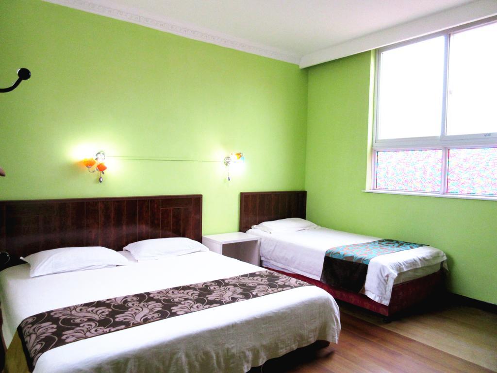 25°C Four Season Youth Hostel Qingdao Exterior foto