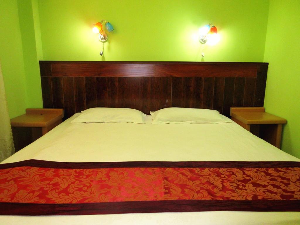 25°C Four Season Youth Hostel Qingdao Exterior foto